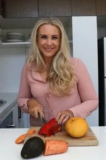 Идеал ведущая