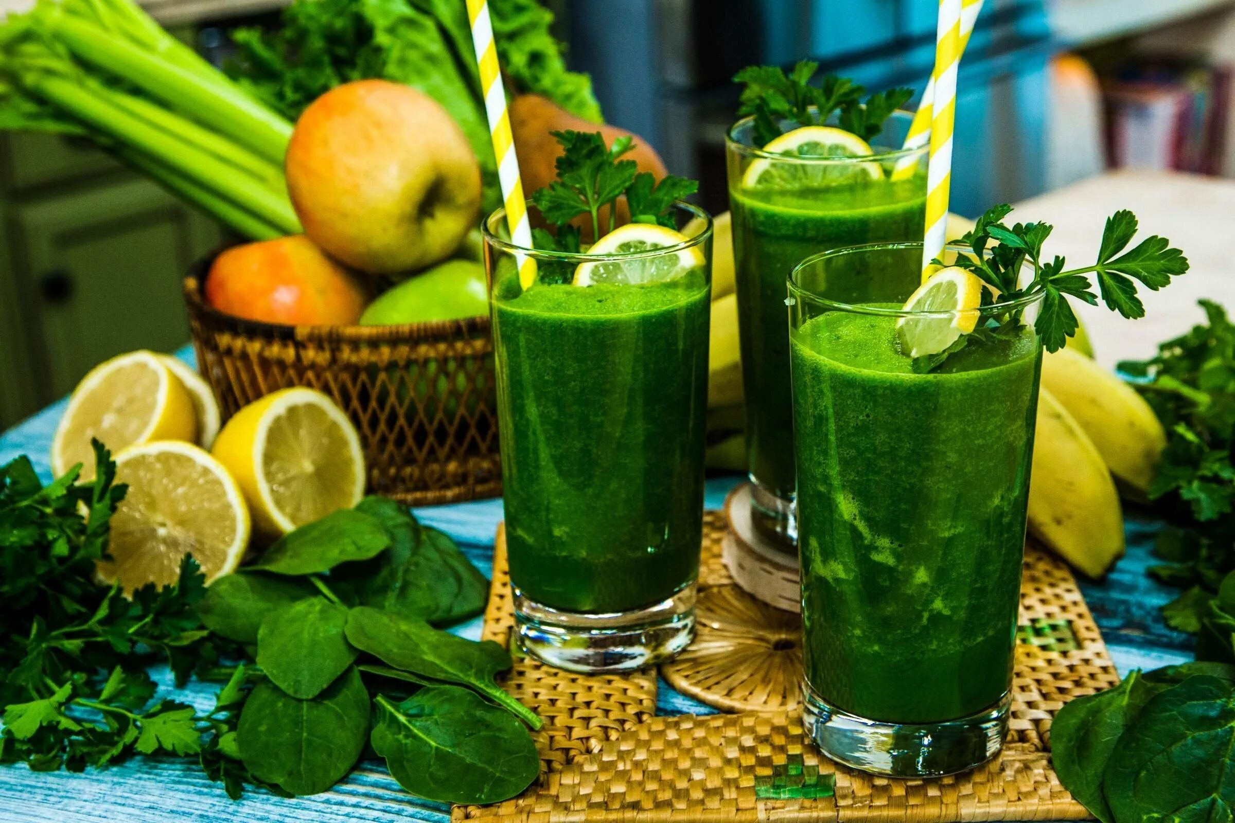 Напитки смузи Smoothie Green. Зелёный смузи детокс. Огуречный Мохито. Фреш сельдерей. Киви и сельдерей смузи для похудения