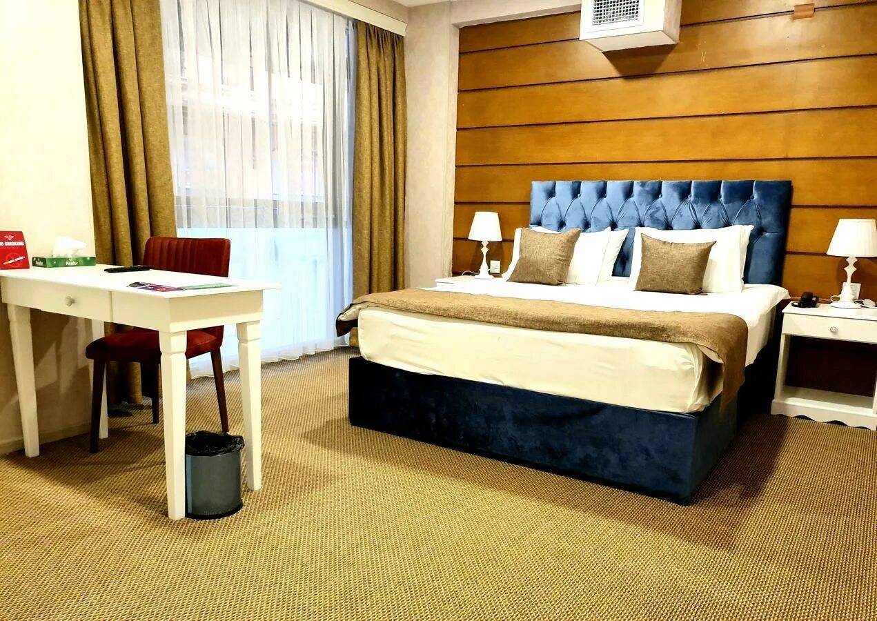 Sahil hotel 4* baku. Merchant baku hotel. La casa hotel baku. La casa nizami. Ла каса паттайя.