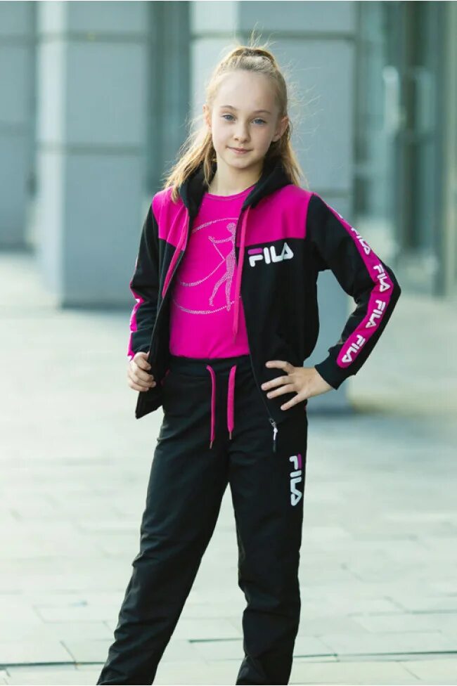 спортивный костюм детский девочке. модные спортивные костюмы для детей. спортивный костюм для девочки 7 лет. спортивный костюм для девочки. спортивный костюм детский девочке.