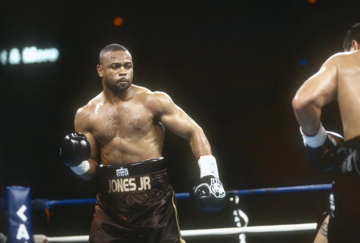 Roy jones 1992. Рой джонс поет. Песни роя джонса про бокс. Рой джонс. Рой джонс младший.