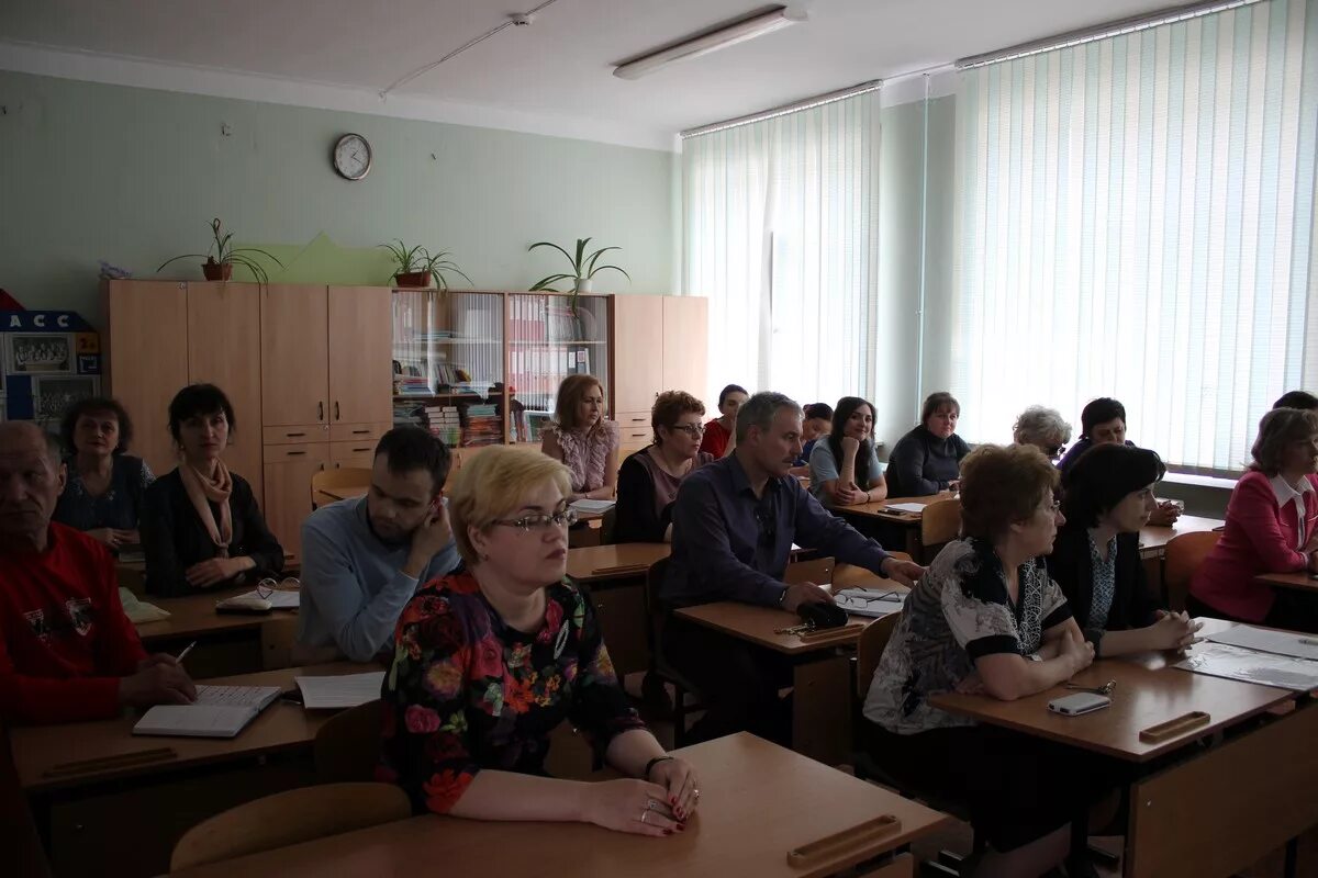 Директору муниципального бюджетного общеобразовательного учреждения. Директору мбоу «школа № 127» н. Заявление директору школы. Директор мбоу сош. Заявление директору школы.