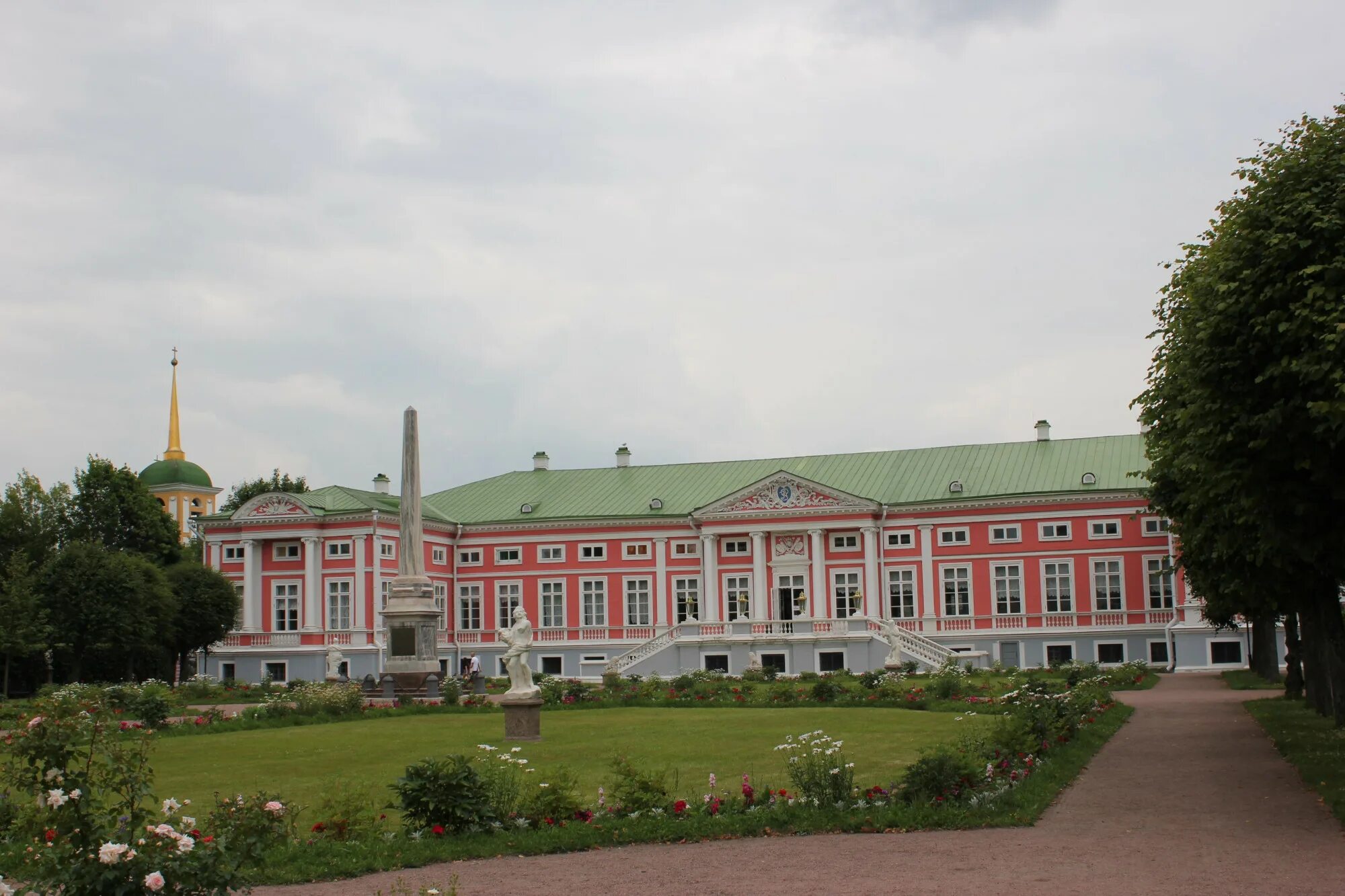 Кусково метро. Усадьба Кусково в Москве. Усадьба Шереметьевых. Музей заповедник Кусково. Усадьба Шереметьевых в Москве Кусково.