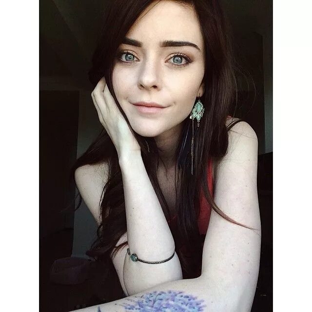 Maree фото. Эши мари (ashe maree) блондинка. Юная вебкам модель. Эш мари селфи. Молодые вебкам модели.