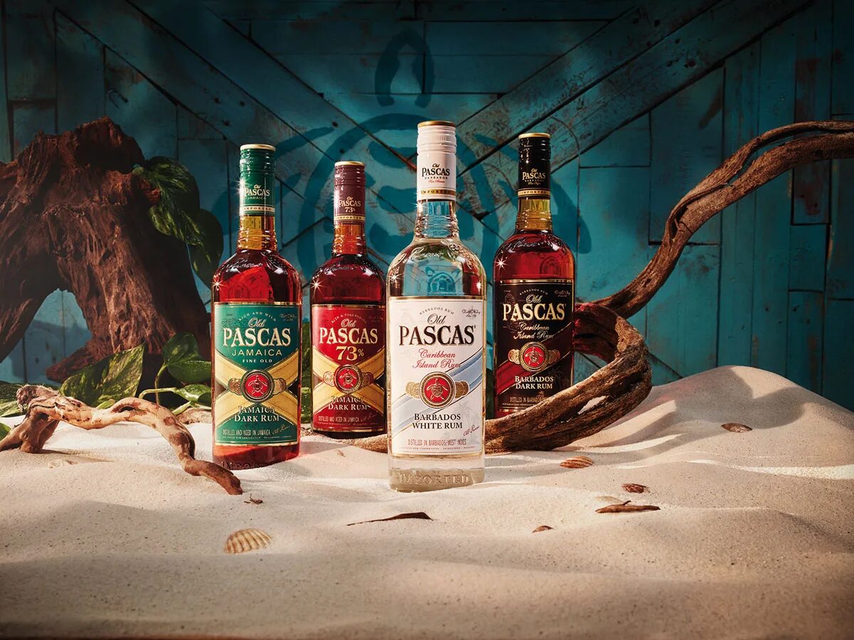 Ром фото. Ром old Pascas. Old Pascas Barbados White rum. Делвис Айленд Ром. Светлый Карибский Ром.