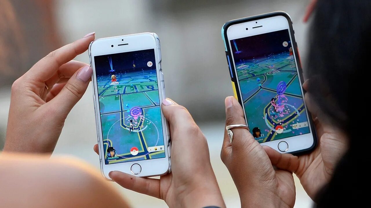 Покемон го версии. Игра покемон го. Pokemon go 2016. Покемон го игрок. Приложение покемон го.