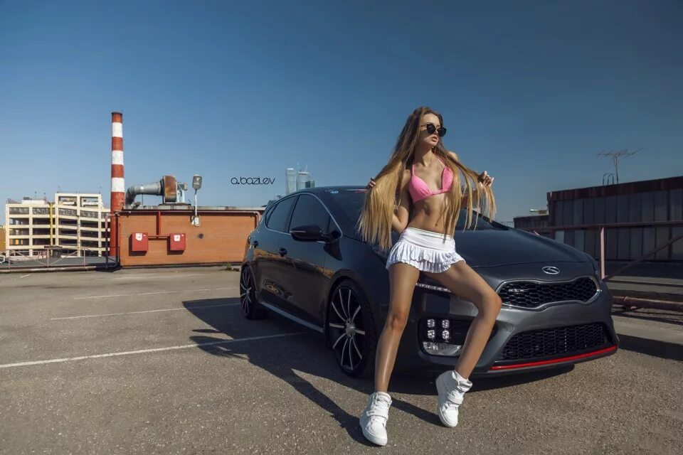 Девчуля сядет в мой авто. Фотомодели алекс базилев. девушка в машине. девушки и авто.