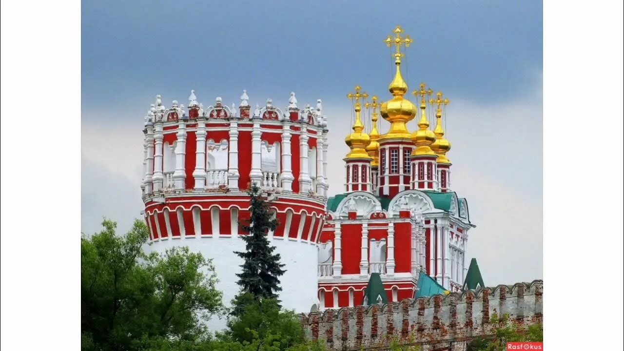 Памятник русской архитектуры сообщение. Новодевичий монастырь юнеско. памятники архитектуры москвы. памятники архитектуры калуги.