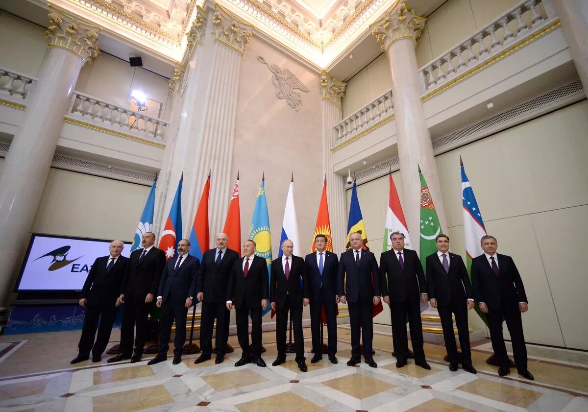 Образование президентов стран. Образование президентов стран. Содружества независимых государств снг 2020. Саммит средни азия президент 1995. Образование президентов стран.