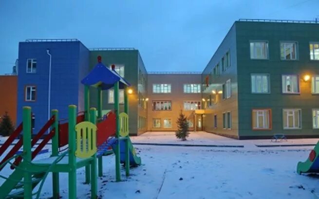 Детская площадка в подарок детям