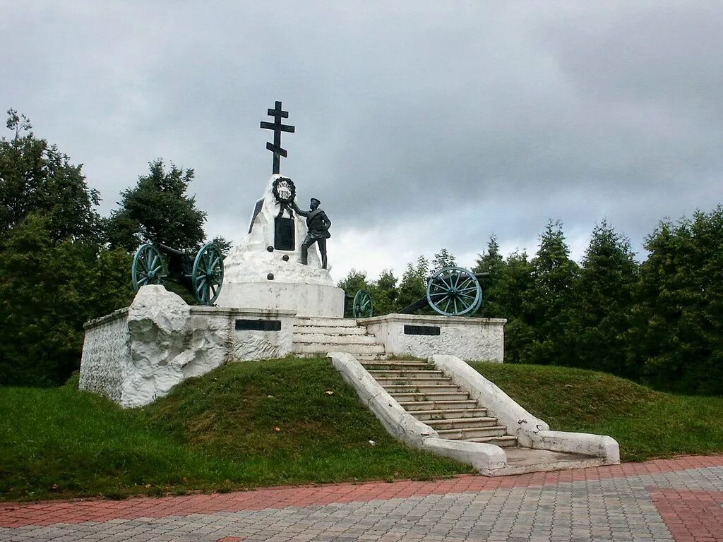 Памятники культуры калужской области. Малоярославец памятник героям 1812. Памятники 1812 г. в Малоярославце. Памятник героям 1812 года в Малоярославце. Памятник войны 1812 Малоярославец.