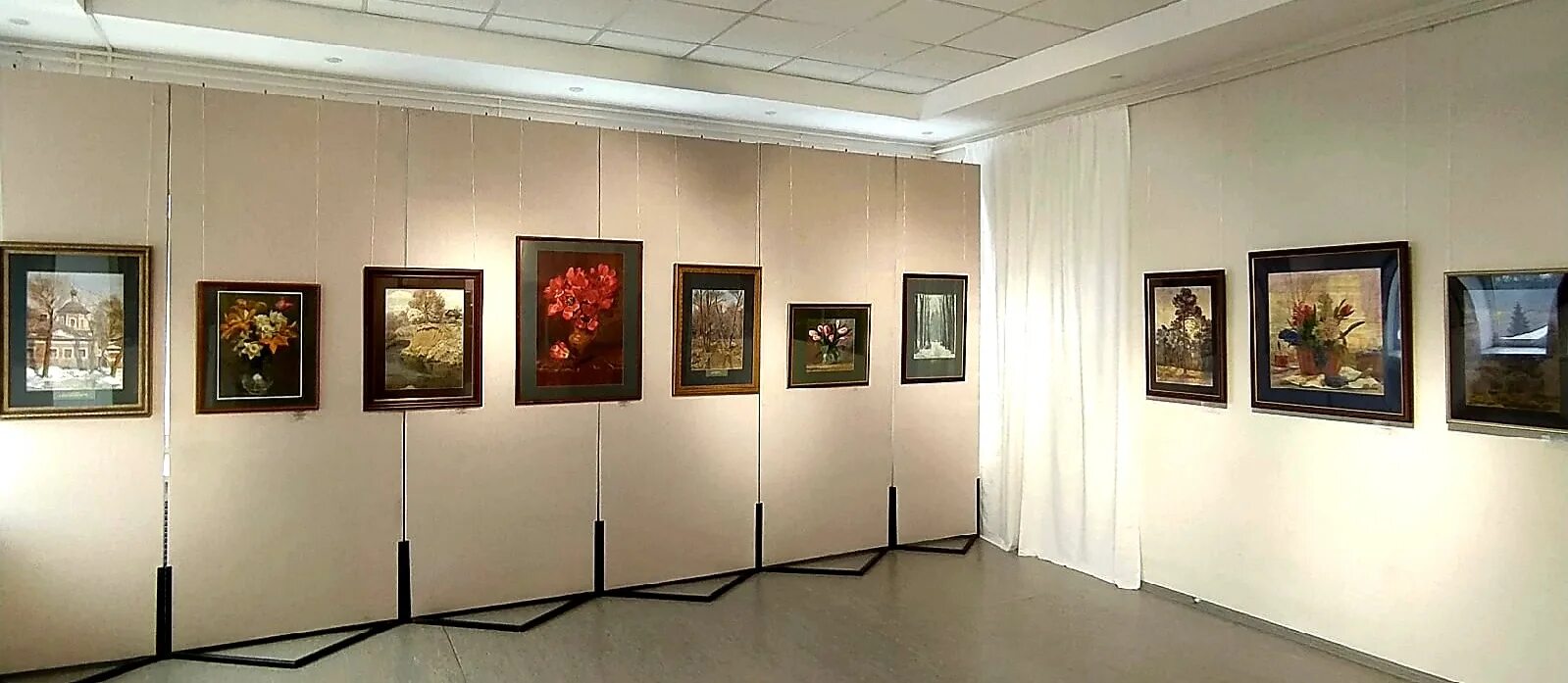 Ржев ул ленина 14. Ржевский выставочный зал ржев. Выставочный зал ржев. Ржевский выставочный зал ржев. Выставочный зал в ржеве почему переехал.