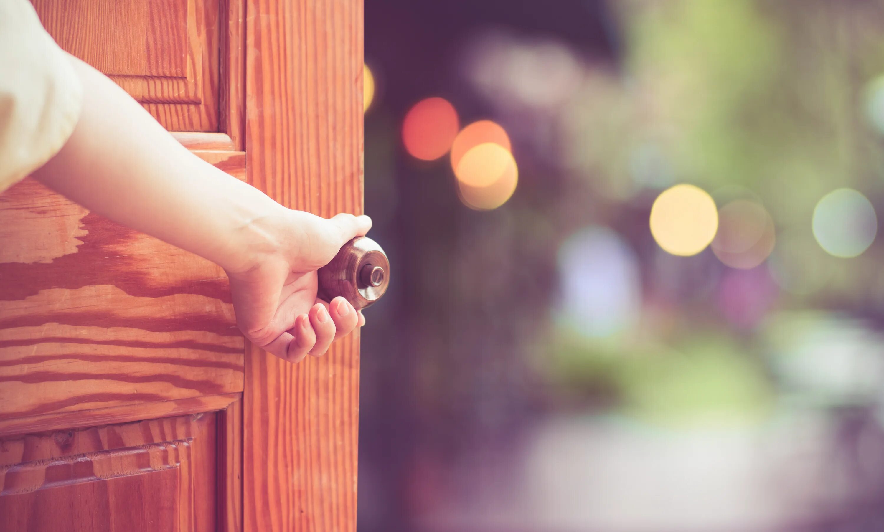 Were you to open the door. Дверь в детство. Open Door knob. Женщина открывает дверь в профиль. Заход в дверь.