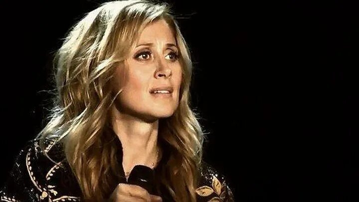 Lara fabian фото в молодости. Lara fabian 1990. Lara fabian lara fabian 1999 album cover. Lara fabian - lara fabian (2000). Про лару фабиан.