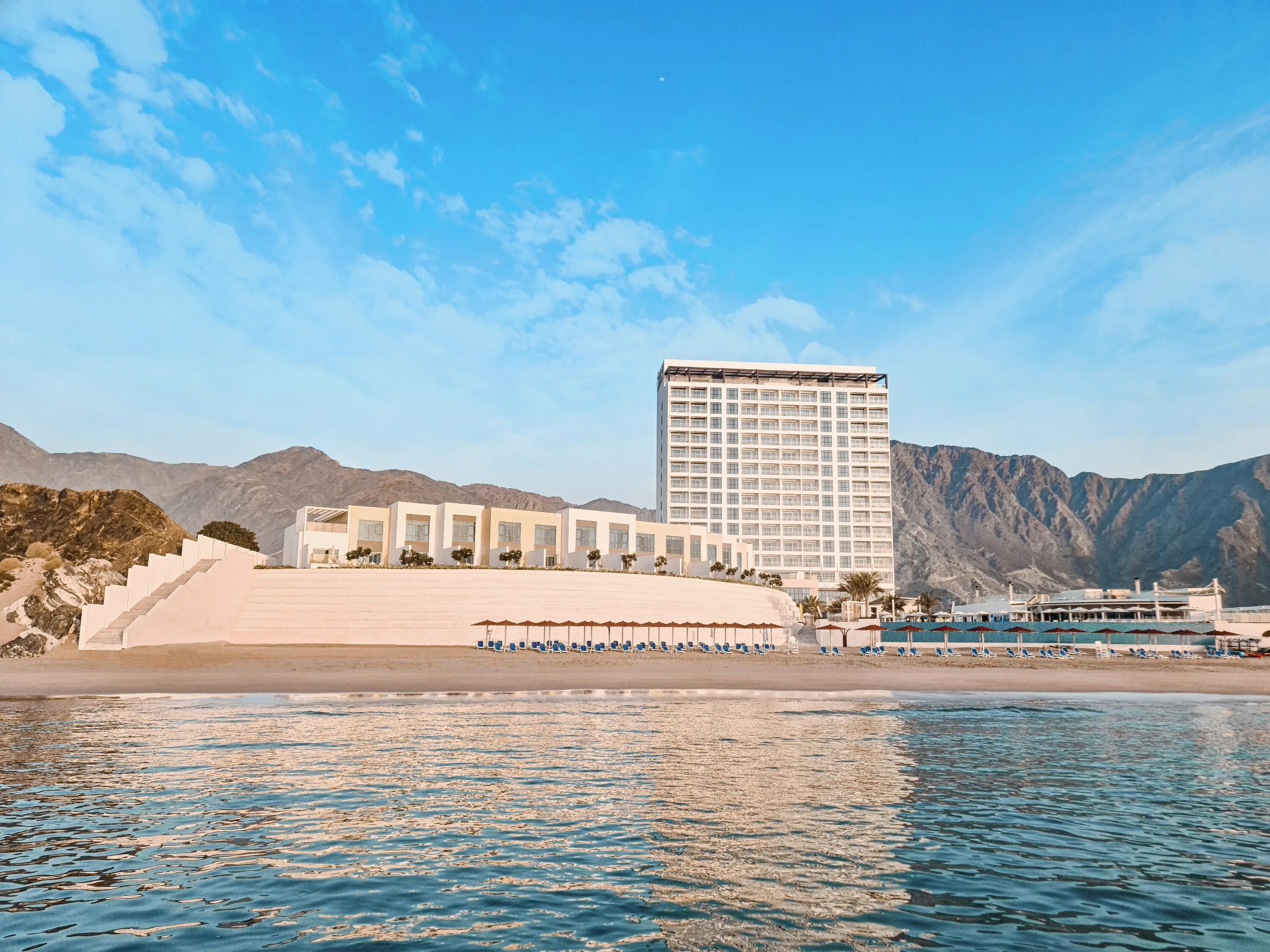 Роял м Бич Фуджейра 5. Royal m Hotel & Resorts al Aqah Beach. Royal m Beach Resort al Aqah 5*. Royal m al Aqah Фуджейра.