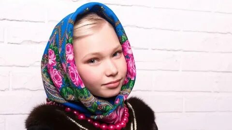 Девочка уж