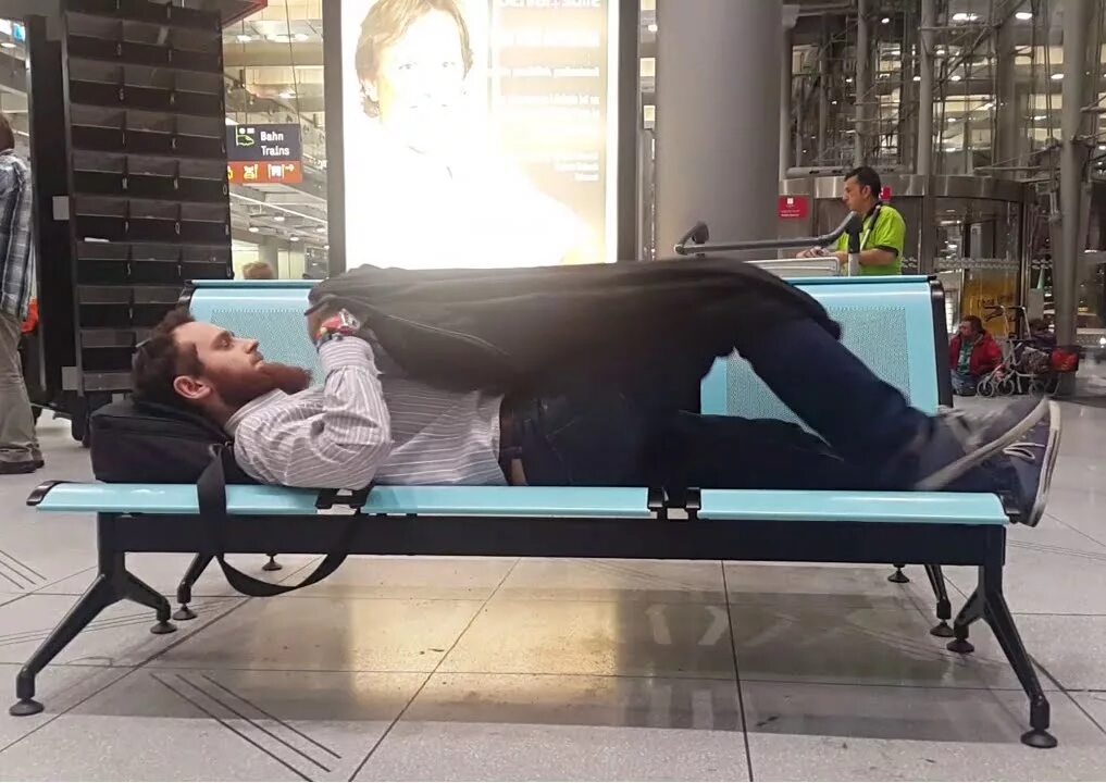 Ночлег в аэропорту. Ночлег в аэропорту. Ночевка в аэропорту. Ночлег в аэропорту. Сон в аэропорту.