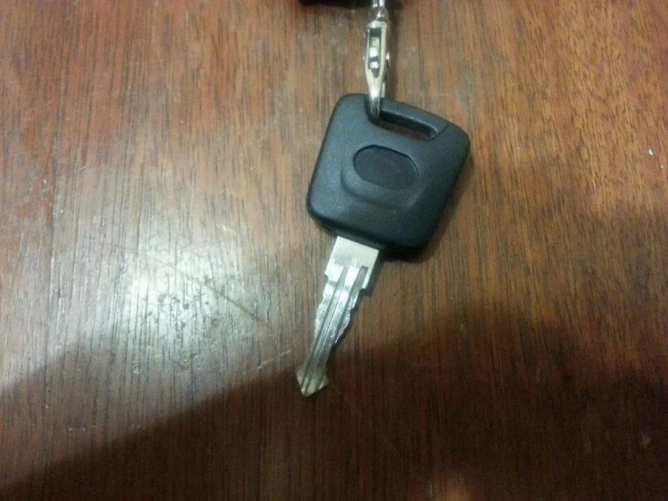 Datsun on do 2020 ключ центрального замка. Ключ зажигания Датсун он. Ключ зажигания Датсун он до. Ключ Датсун Мидо.