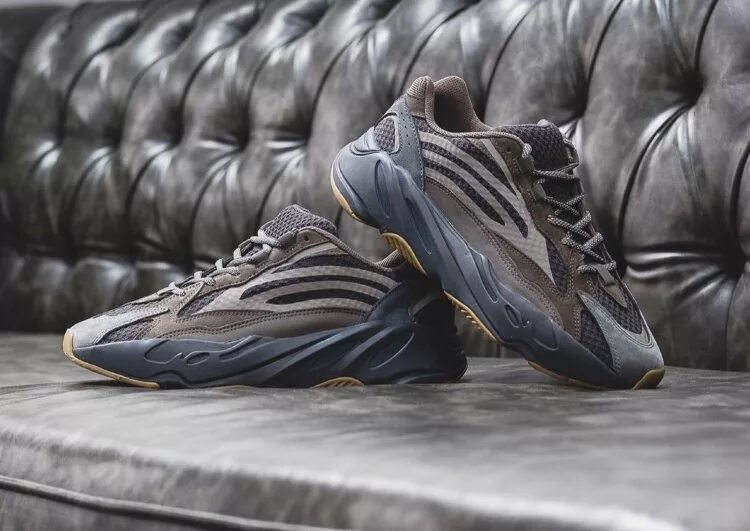 Adidas Yeezy 700 v2 Geode. Кроссовки adidas Yeezy Boost 700. Adidas Boost 700 v2. Adidas Yeezy Boost 700 Geode. Кроссовки изи 700