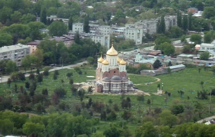 Георгиевск какой край. Георгиевск горы. Георгиевск город Ставропольский край. Краснокумское Ставропольский край. Церковь село Краснокумское Георгиевск.