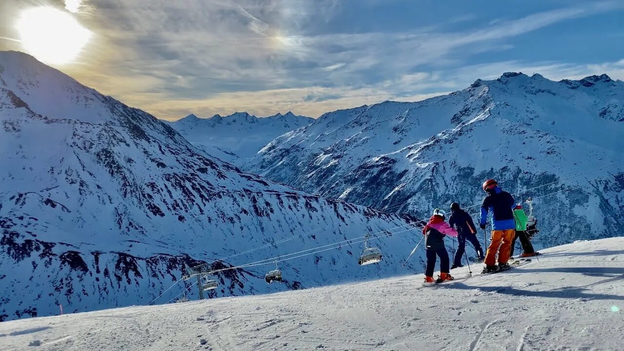 Ютубе швейцария. Andermatt швейцария. андерматт седрун. swiss alps resort andermatt. ski academy andermatt.