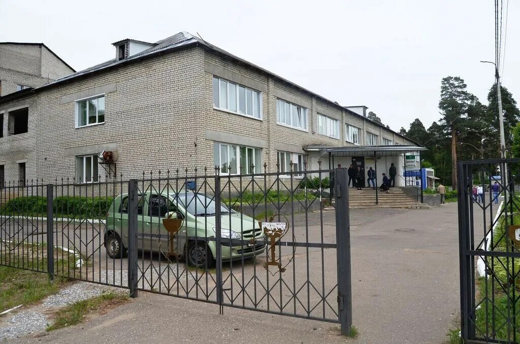 Киржач поликлиника на красном. Стоматология в киржаче красный октябрь. Больница красный октябрь киржач. Больница красный октябрь киржач. Завод красный октябрь киржач.