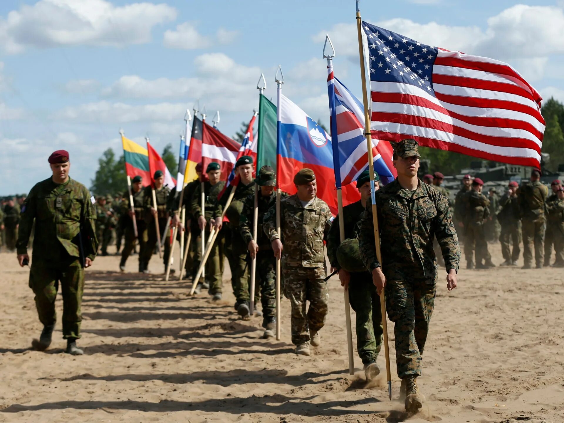 Объединенные вооруженные силы НАТО. Войска НАТО. Учения НАТО. Военные силы НАТО. Страны нато вводят войска