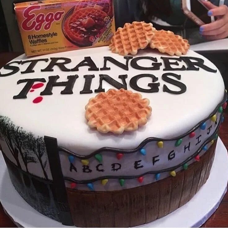 Торт stranger things. Торт очень странные дела. Торт ОСД на день рождения. Can i have cake