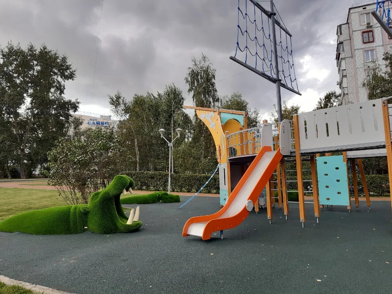 Площадка строгино. Детская площадка строгинг. строгино площадка кулакова. детская площадка в строгино. парк строгино детские площадки.