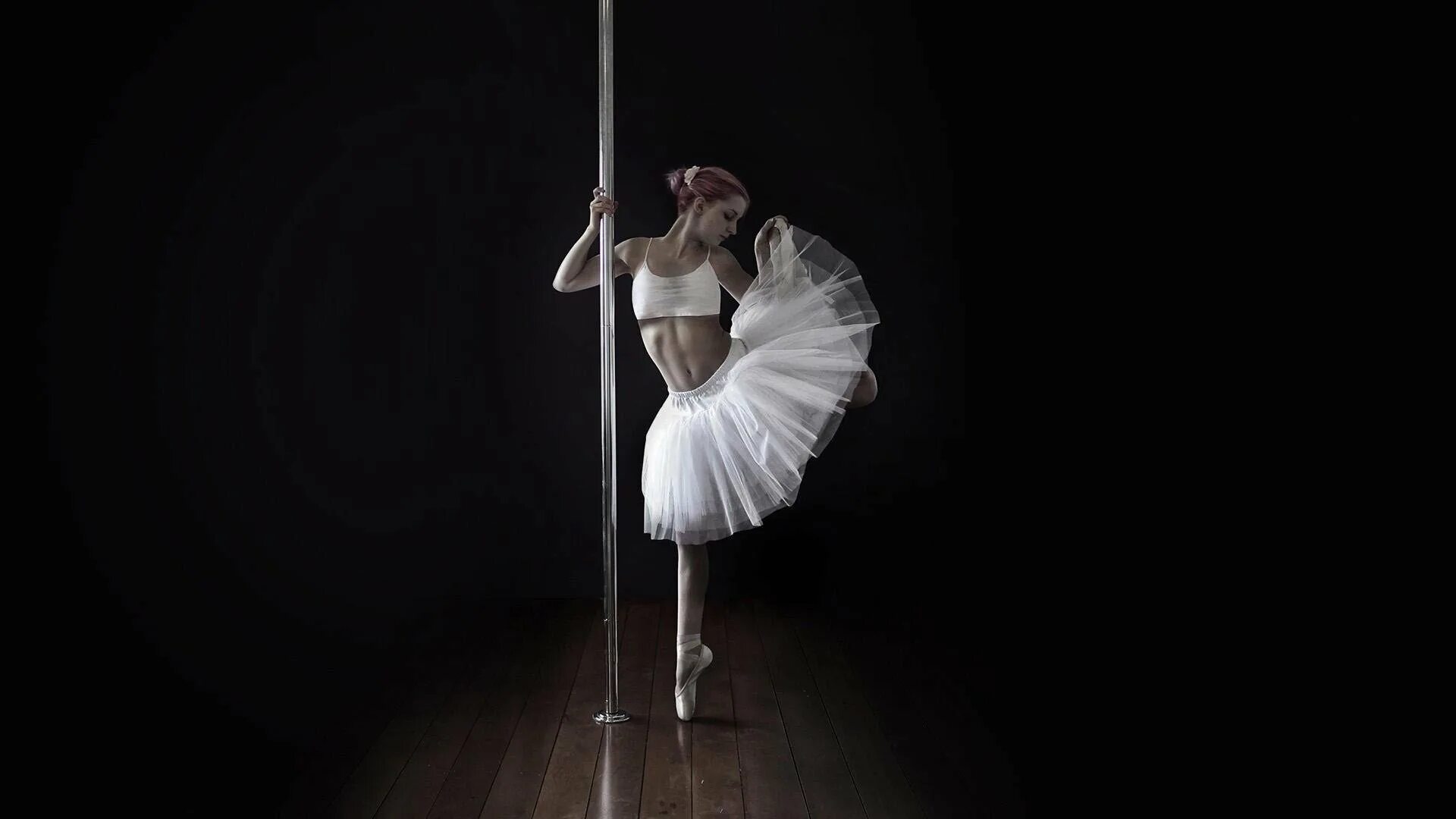 Flower knowing ballet box