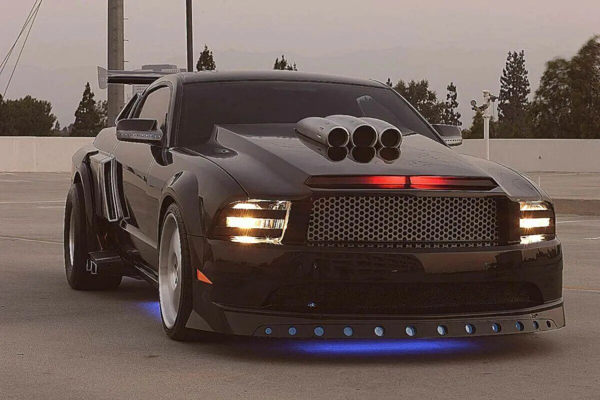 Самые крутые тачки в мире. Gumpert apollo машина. Авентадор lp700. Про автомобили крутые. Тюнинговые тачки.