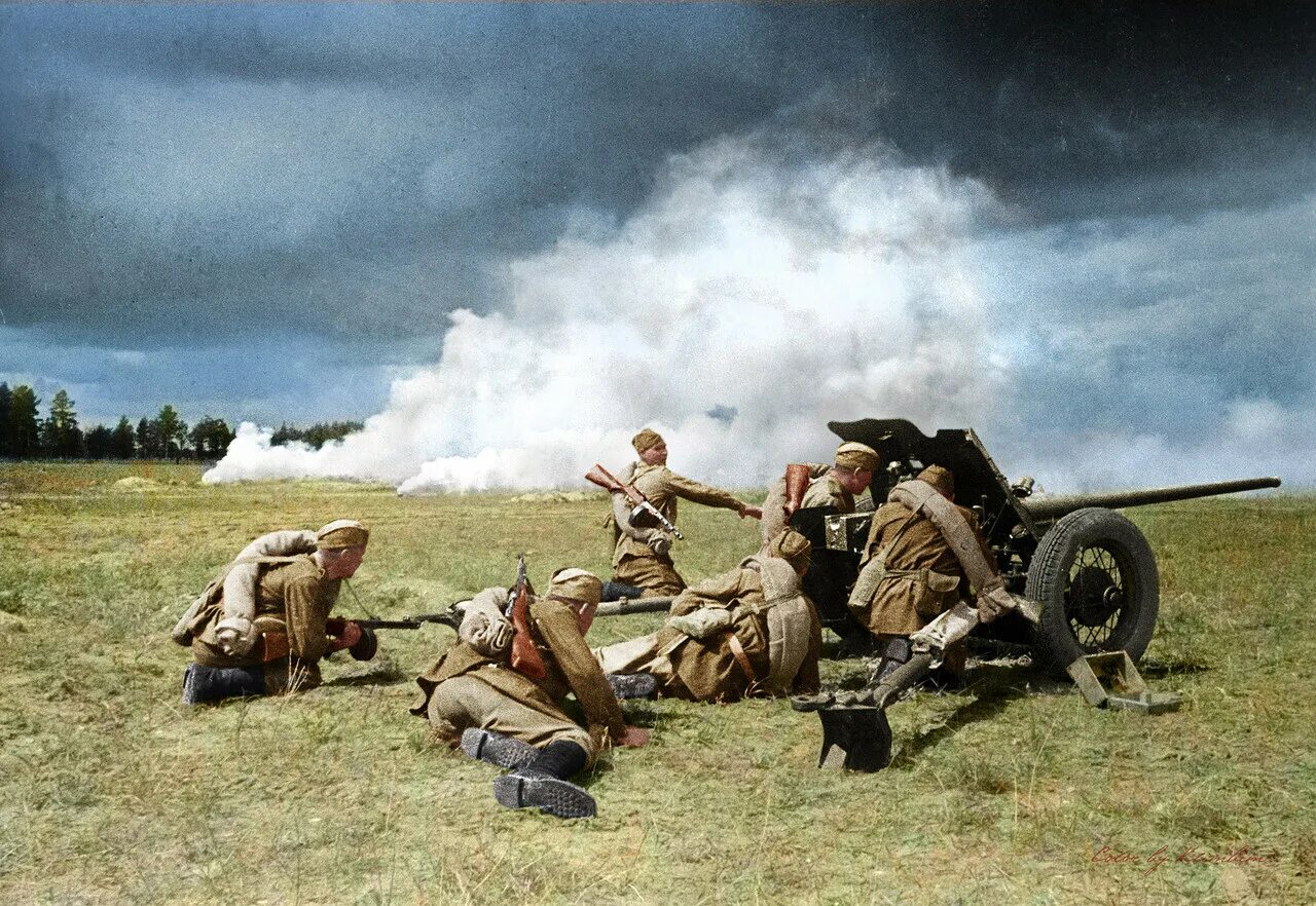 Сражение 1942. 45 мм противотанковая пушка обр 1942 г. пушка 45 мм сорокопятка в бою. великая отечественная война 1941-1945. 45-мм пушка 1941.