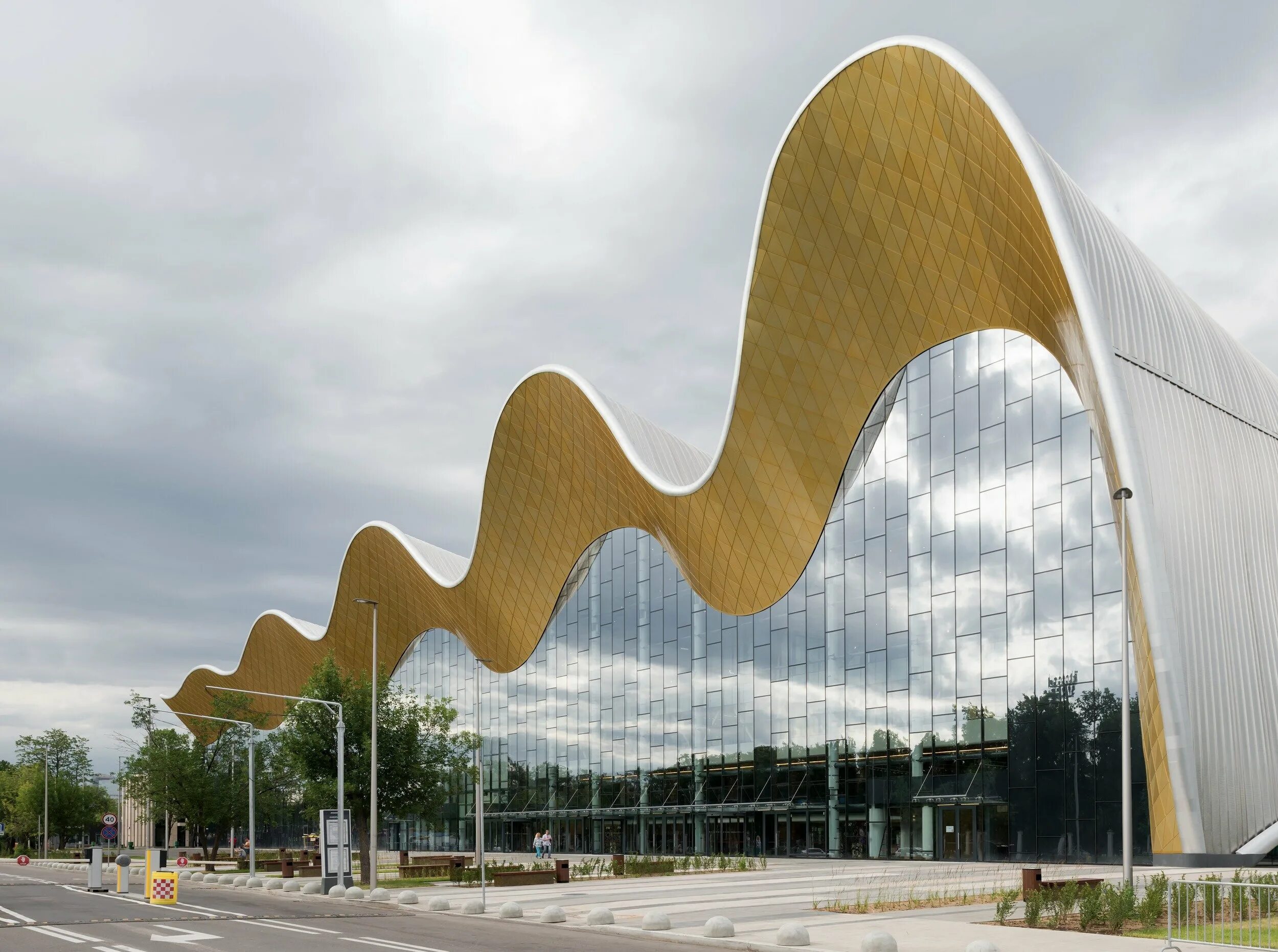 Центр гимнастики ирины виннер усмановой. Центр виннер новогорск. Виннер-усманова дворец гимнастики. Центр художественной гимнастики ирины винер-усмановой в москве. Центр гимнастики винер новогорск.