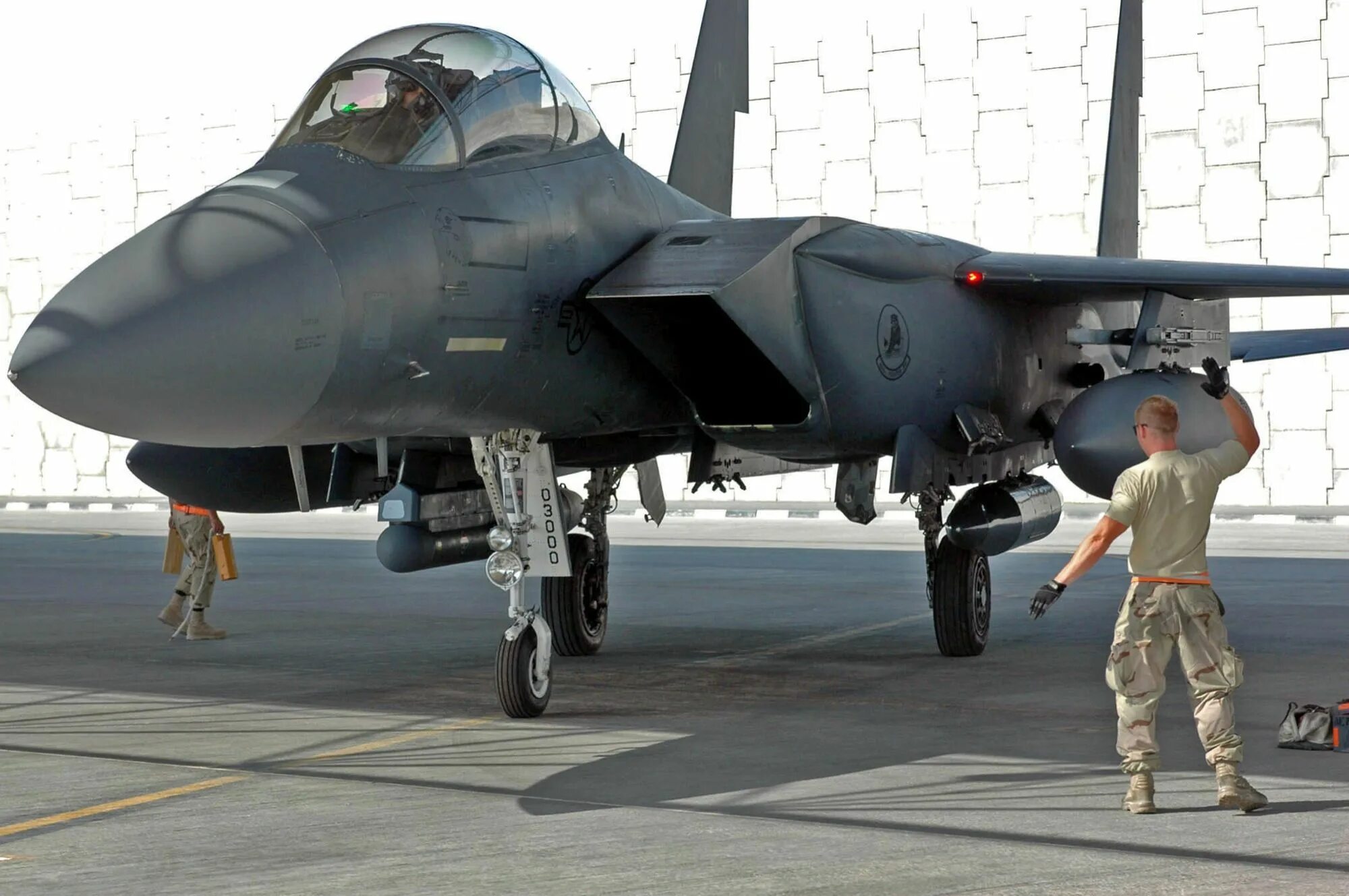 F15 t8