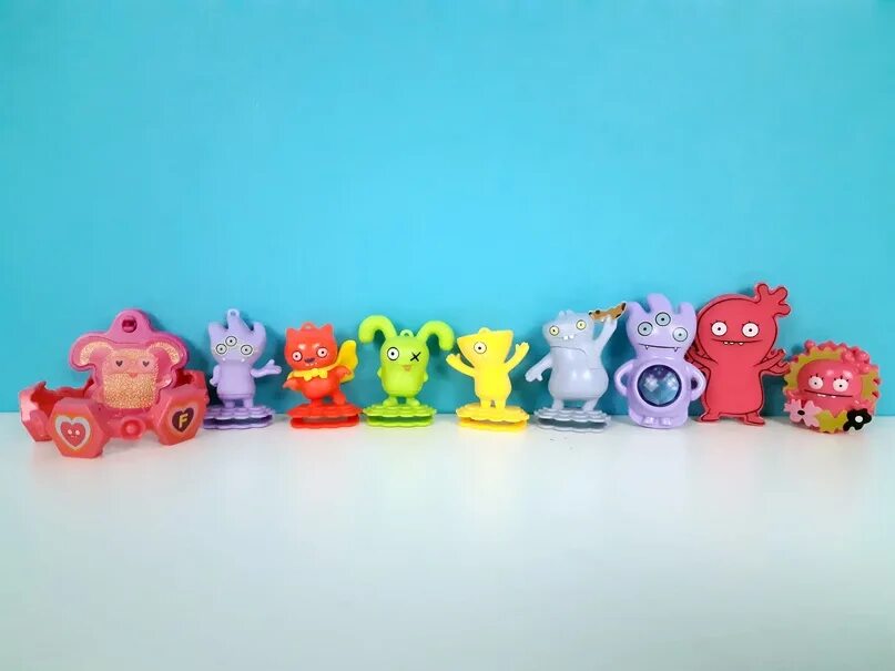 Kind collection. Киндер Джой агли Доллс. Kinder Joy Uglydolls игрушки. Киндер Джой ugly Dolls. Ugly Dolls Киндер Джой коллекция.