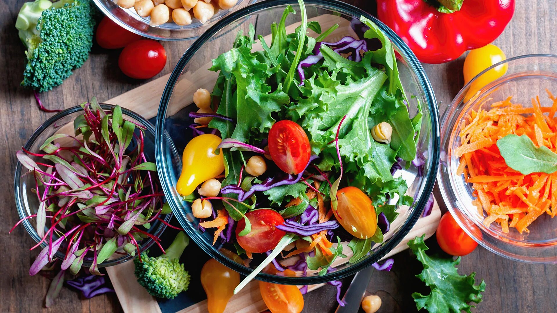 Many salad