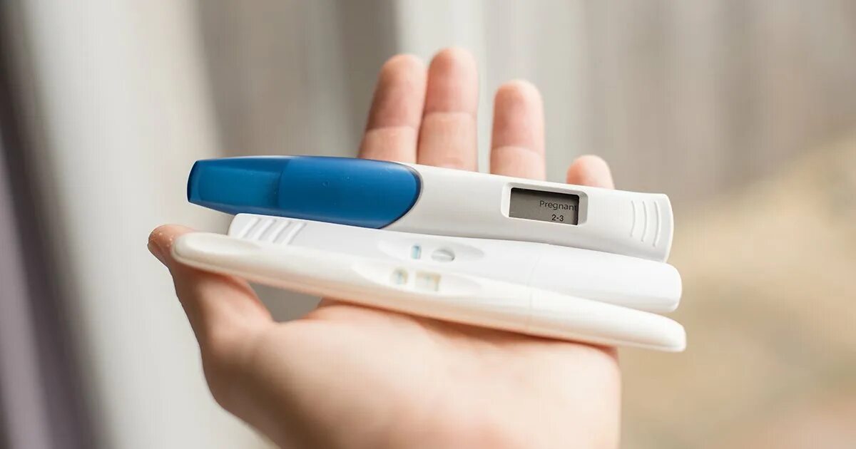 Выкидыши тест на беременность. Artron Test pregnancy. Фото теста на беременность цифровой. Тест на беременность в 50 лет. Lady Test на беременность положительный.