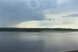 Уровень реки обь в районе города нижневартовск. Посёлки у реки обь. река обь под водой. река обь плохое фото.