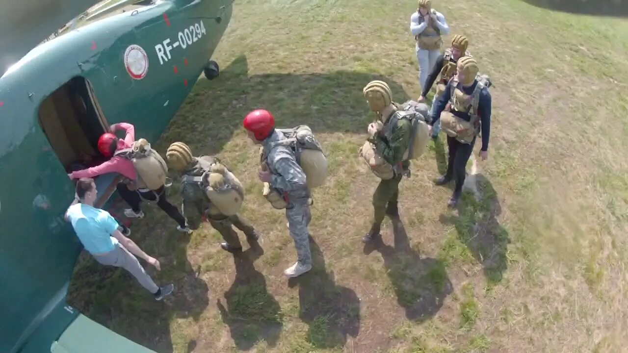 Аэродром волосово прыжки. Аэродром волосово прыжки с парашютом. Волосово аэроклуб. Аэродром волосово прыжки с парашютом. Аэродром волосово прыжки.
