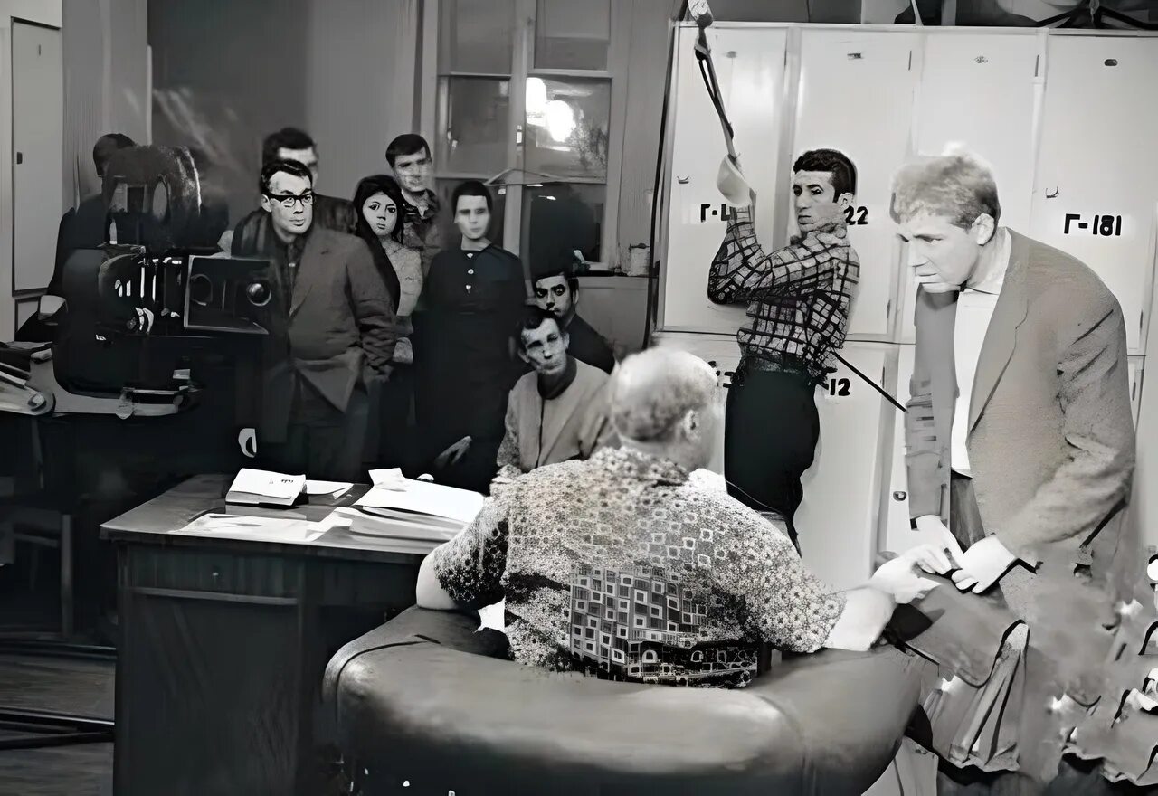 Берегись автомобиля кадры со съемок. Берегись автомобиля съемки. Берегись автомобиля машина марка. Съемки берегись автомобиля. Берегись автомобиля фильм волга.