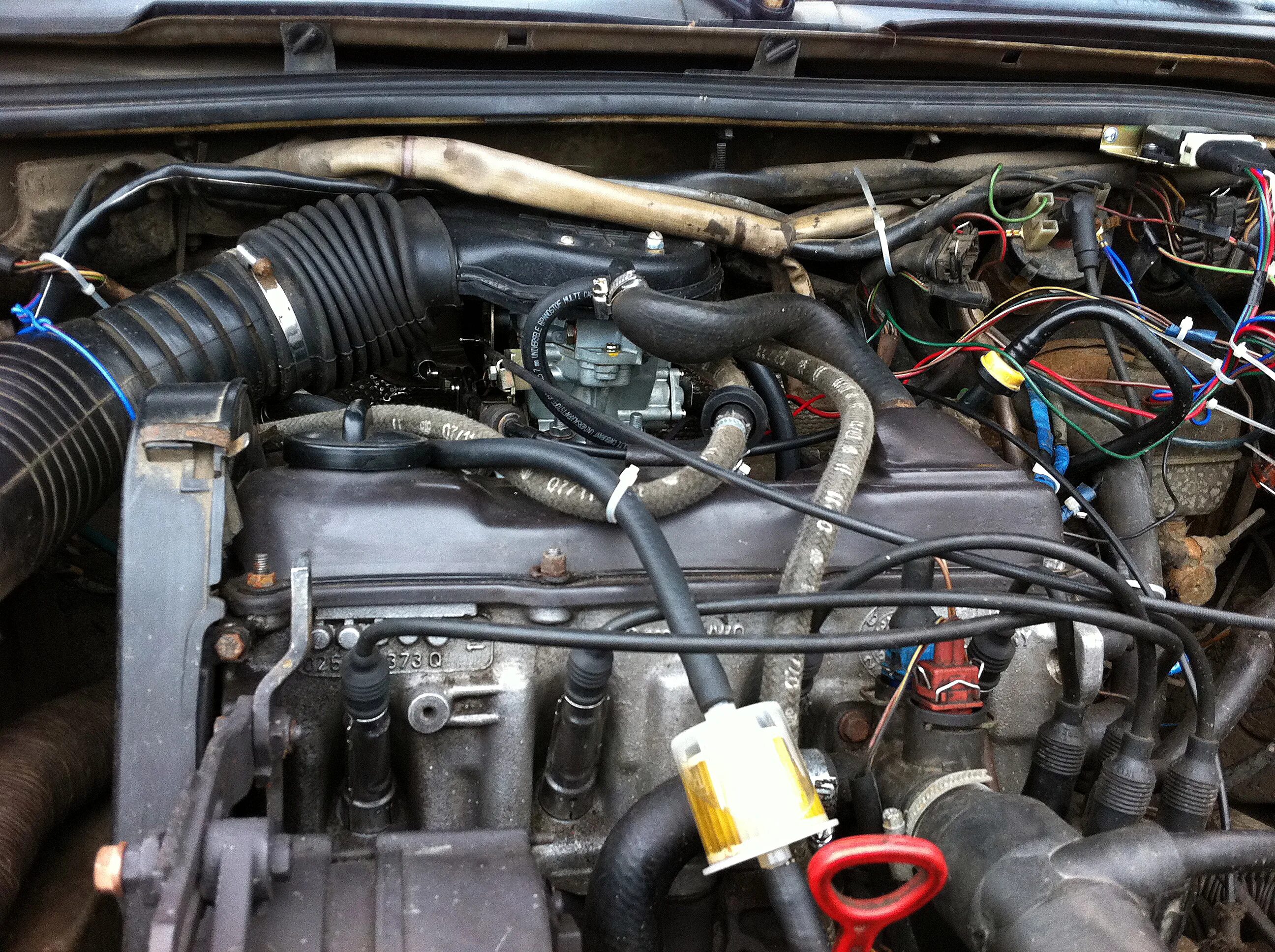 4 переделка. Пассат б3 поставить карбюратор. Карбюратор ваз на пассат б3. Пассат б3 карбюратор солекс. Двигатель пассат б3 1.