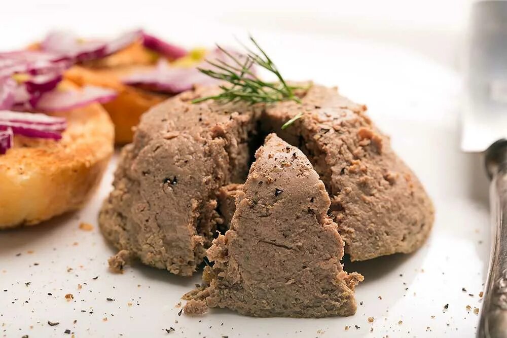 Рецепт суфле из печени говяжьей в духовке. Мясной пудинг. печеночное суфле. суфле из говяжьей печени. пудинг из печени говяжьей.