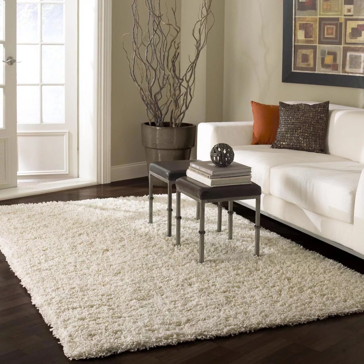 Фото ковров в интерьере гостиной. Ковёр luxury shaggy white. ковер shaggy luxury luxury area rugs. ковер в интерьере. ковры в интерьере гостиной.