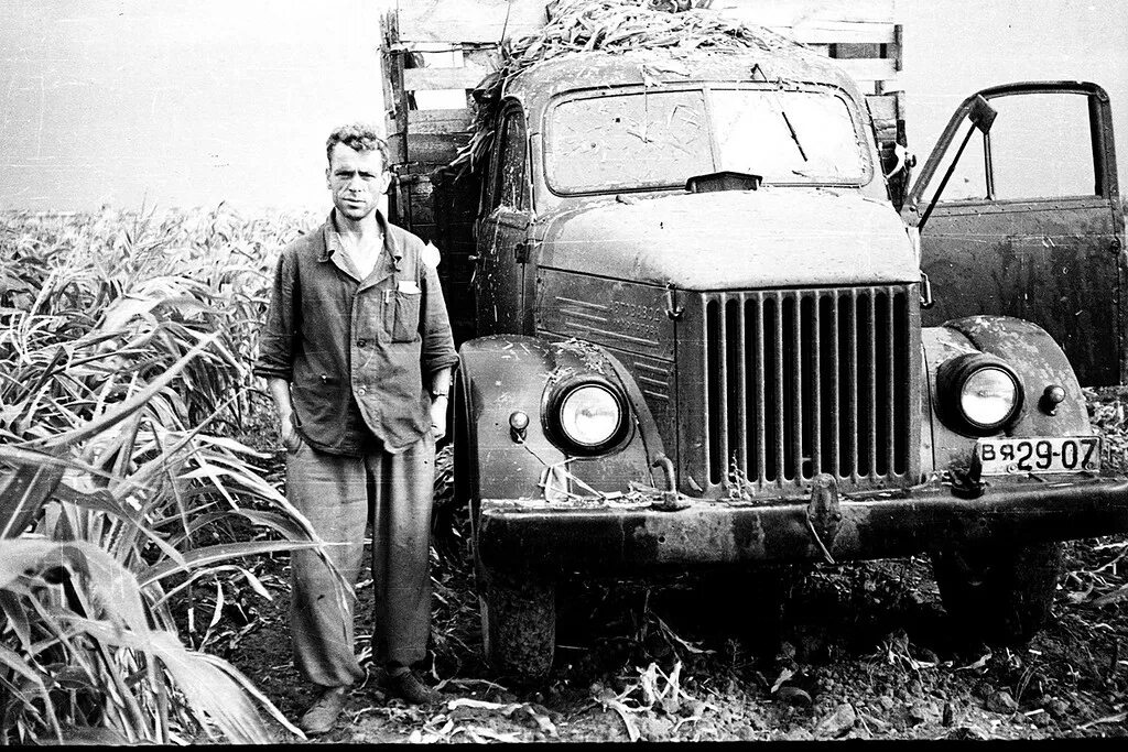 Колхозный образ женский. Колхозный стиль в одежде. Колхоз мода. Колхоз мода. Колхозный стиль в одежде.