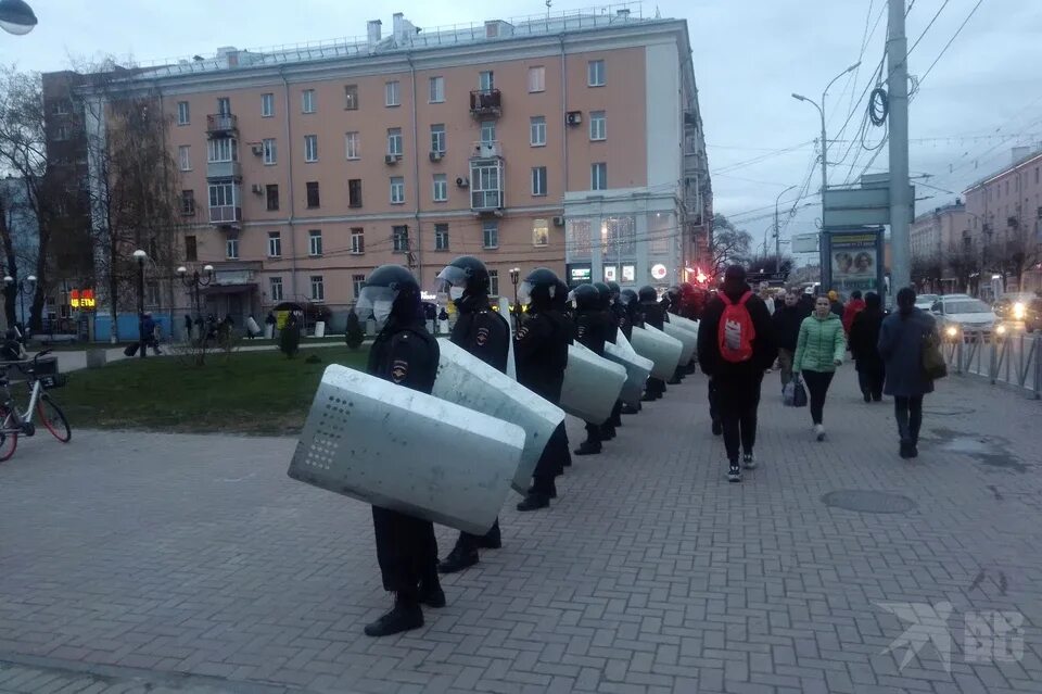 21 апреля 2021 г. Митинг Рязань. Митинг в Рязани на театральной. 21 Апреля митинг. Несанкционированные митинги плакат.