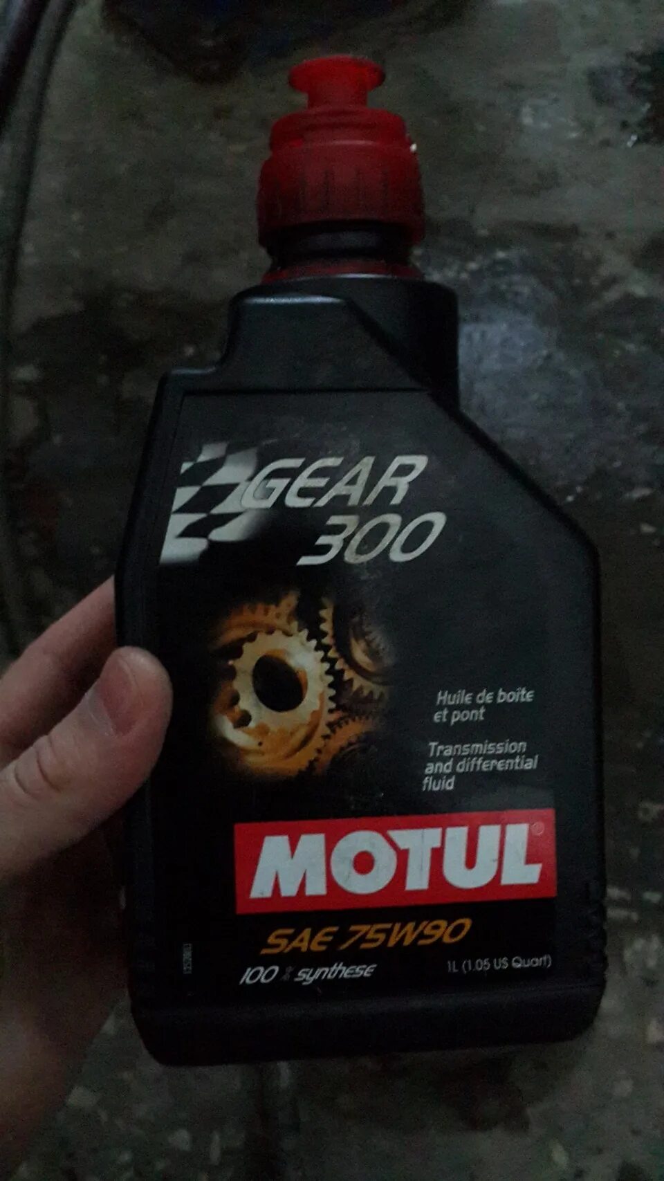 Масла в редуктор subaru. Motul Motylgear 75w-85 3 литра. Motul Motylgear 75w90 (5л). Масло в АКПП Субару Аутбек 2.5 2007 мотюль. Масло в редуктор LSD Субару.