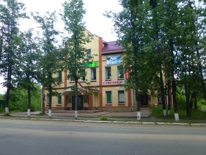 Магазин октябрьский шарья. Шарья россельхозбанк. Чапаева, 7а. Универсам спутник. Шарьинская,154.