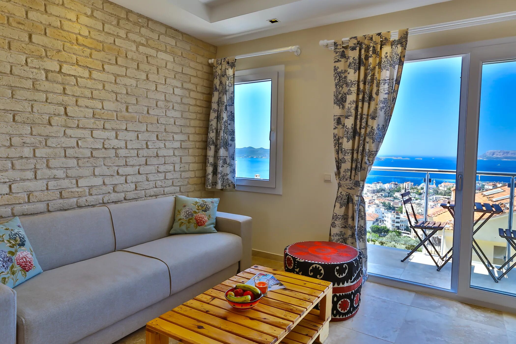 Снимать жилье турции недорого. Квартира в алании 1+1. Апартаменты в алании 2+1. Апартаменты 1+1 в анталии. Квартира в турции.