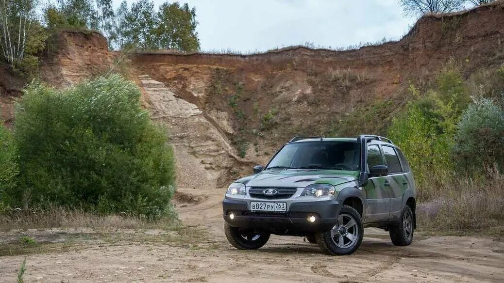 Купить ладу шевроле ниву. Нива Шевроле off Road. Нива Шевроле Luxe off-Road. Chevrolet Niva off Road комплектация.