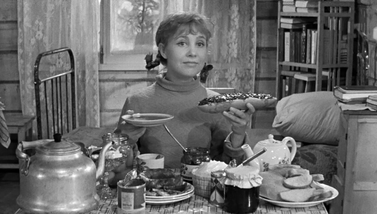 Зовут тося. Девчата 1961 тося. тося кислицына в девчатах.